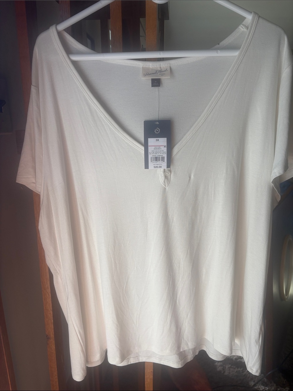 NWT Universal Thread Light Yellow V-Neck Short Sleeve Tee